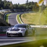 「ポルシェ 911 GT3 RSと911 ターボS比較試乗の英語表現①「クラシックとヘビメタ？」【世界自動車メディアに学ぶ表現学 vol. 05】」の4枚目の画像ギャラリーへのリンク